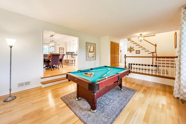 515 GRAND MEADOW Lane, Mchenry, IL 60051