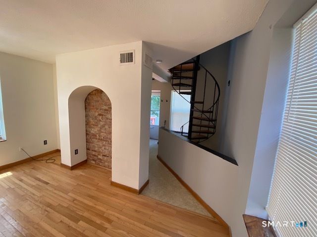 39 Wethersfield Avenue C, Hartford, CT 06114
