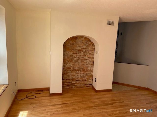 39 Wethersfield Avenue C, Hartford, CT 06114