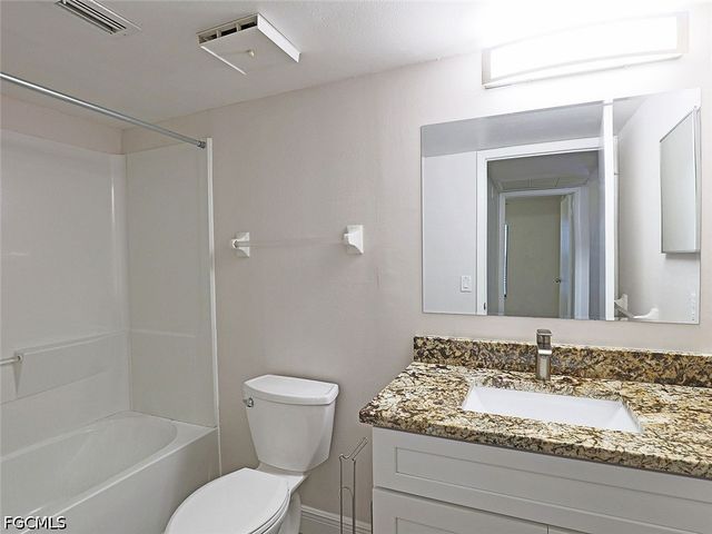 5305 Summerlin RD 506, Fort Myers, FL 33919