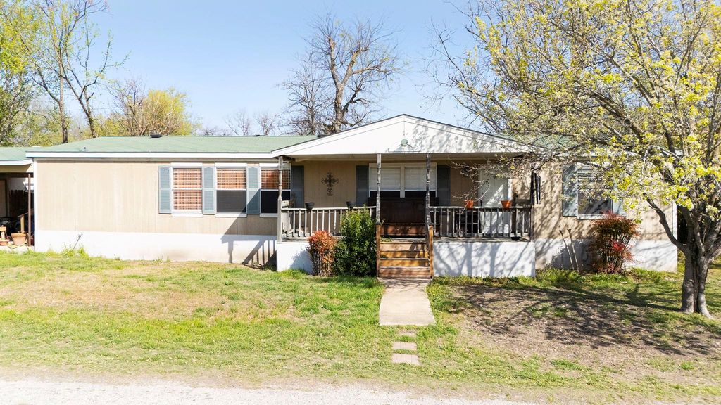 209 E Sheldon Ave, Thrall, TX 76578