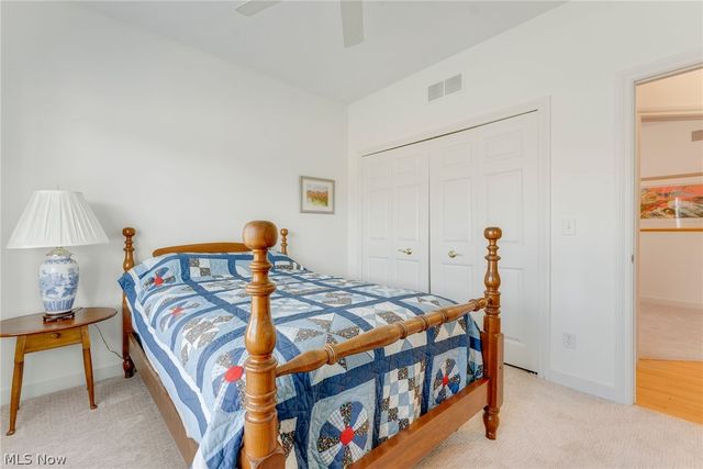 8195 Manor Gate Way, Mentor, OH 44060