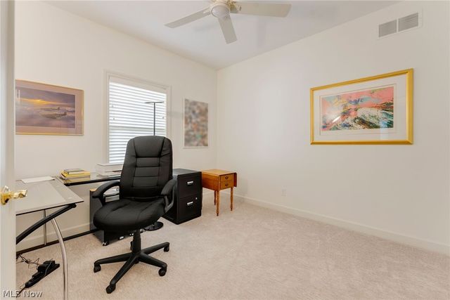 8195 Manor Gate Way, Mentor, OH 44060