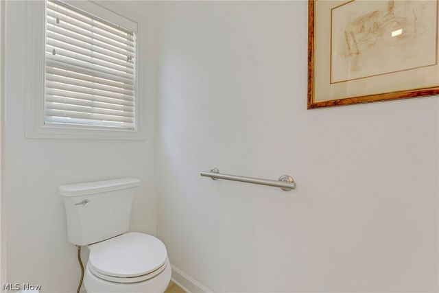 8195 Manor Gate Way, Mentor, OH 44060