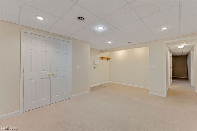 8195 Manor Gate Way, Mentor, OH 44060