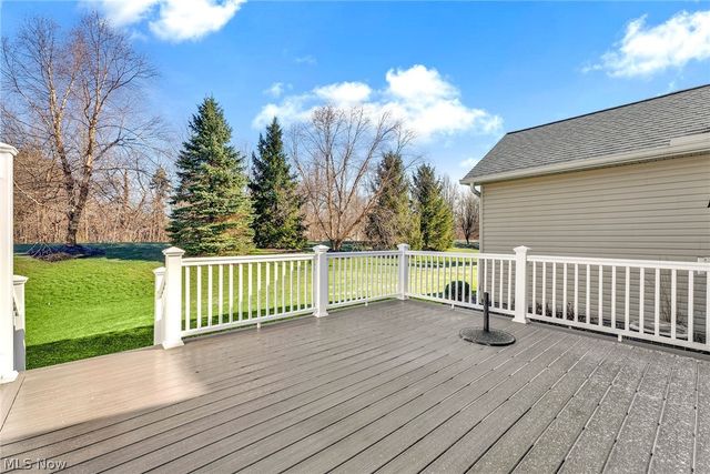 8195 Manor Gate Way, Mentor, OH 44060