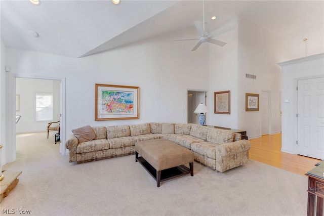 8195 Manor Gate Way, Mentor, OH 44060