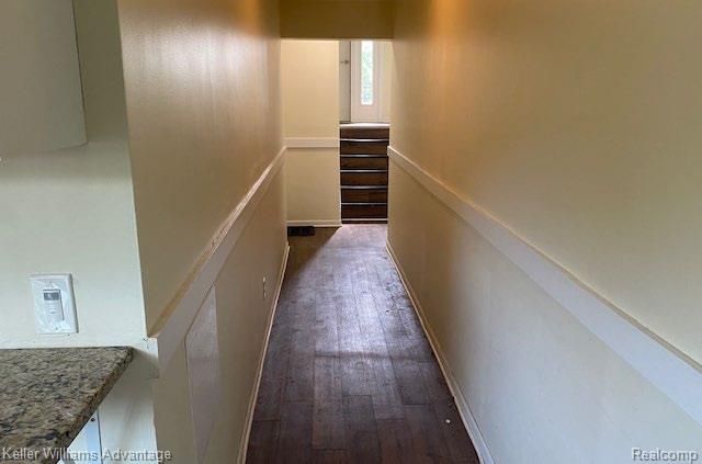 13366 North Rd, Fenton, MI 48430