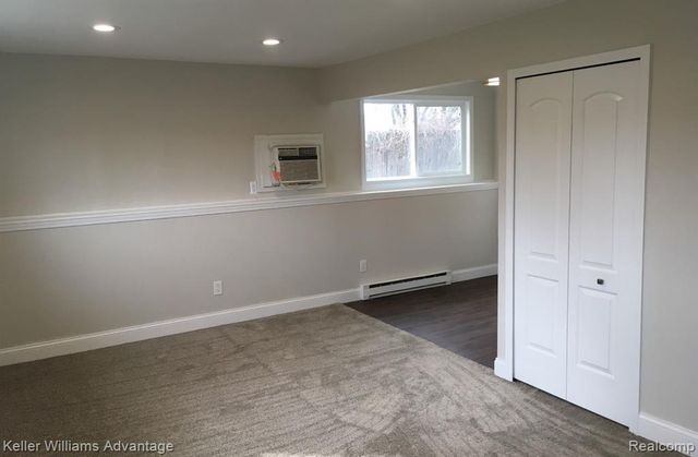 13366 North Rd, Fenton, MI 48430