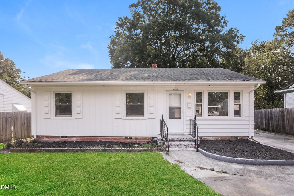 1113 Meadow Street S, Wilson, NC 27893