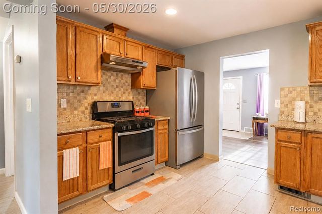 23191 Hill Avenue, Warren, MI 48091