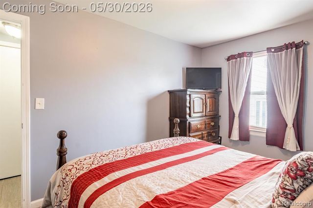 23191 Hill Avenue, Warren, MI 48091