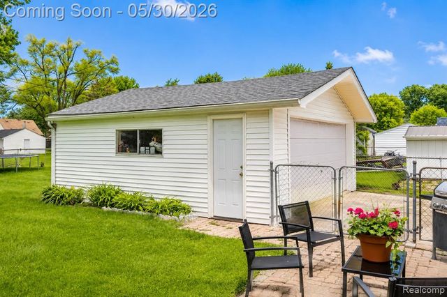 23191 Hill Avenue, Warren, MI 48091