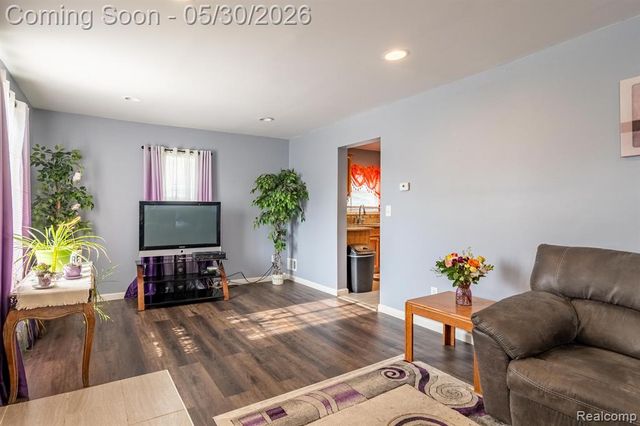 23191 Hill Avenue, Warren, MI 48091