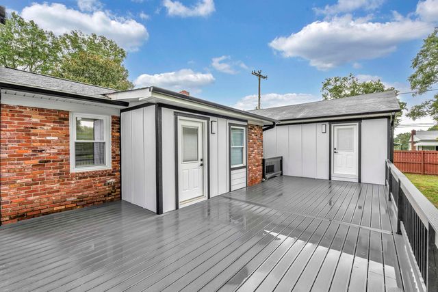 111 Keloy Street, Spartanburg, SC 29301