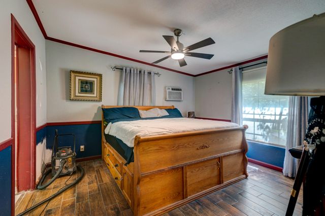 871 Groomstown Road, Cross, SC 29436