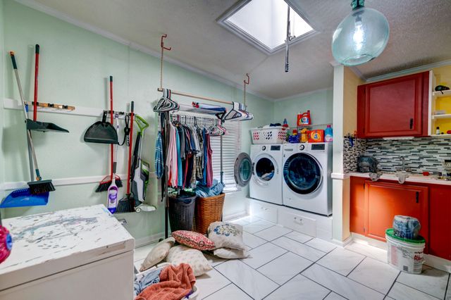 871 Groomstown Road, Cross, SC 29436