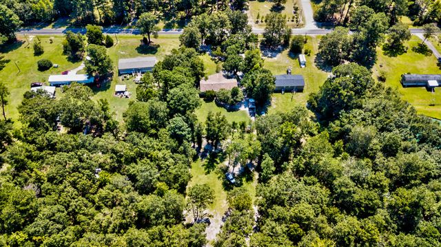 871 Groomstown Road, Cross, SC 29436