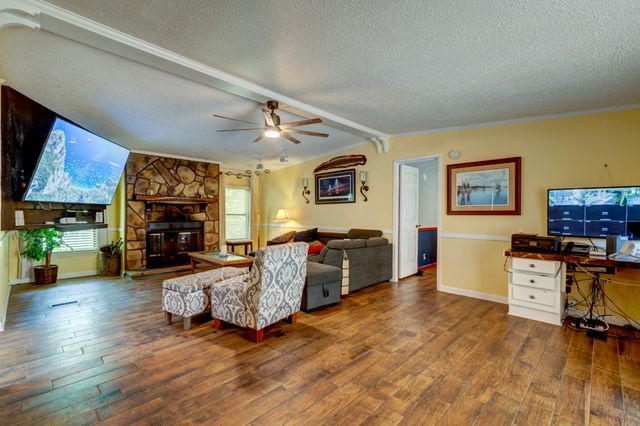 871 Groomstown Road, Cross, SC 29436