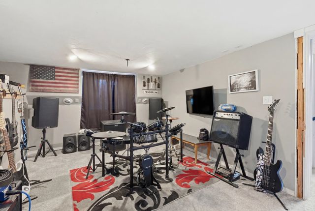 2424 N COLUMBUS St, Spokane, WA 99207
