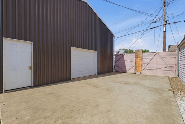 2424 N COLUMBUS St, Spokane, WA 99207