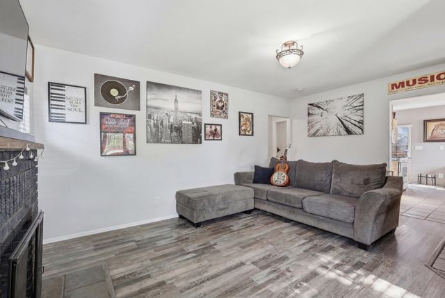 2424 N COLUMBUS St, Spokane, WA 99207
