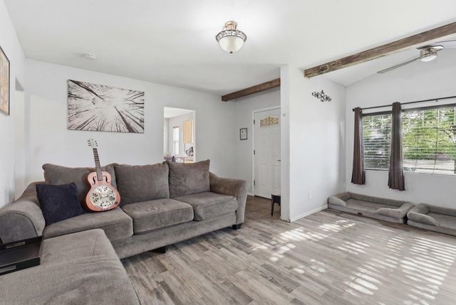 2424 N COLUMBUS St, Spokane, WA 99207