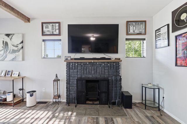 2424 N COLUMBUS St, Spokane, WA 99207