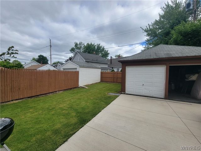 135 Englewood Avenue, Buffalo, NY 14214
