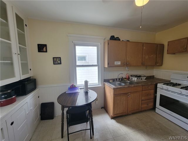 135 Englewood Avenue, Buffalo, NY 14214