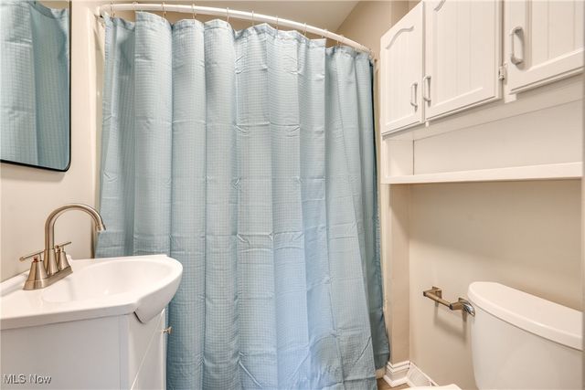 404 Newell Avenue, Akron, OH 44305