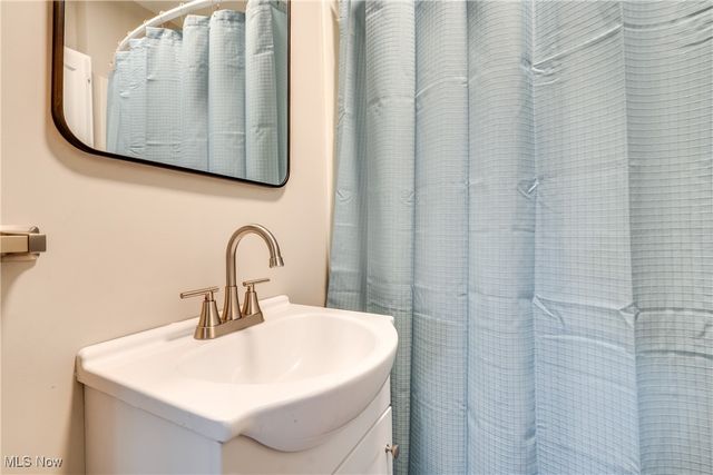 404 Newell Avenue, Akron, OH 44305