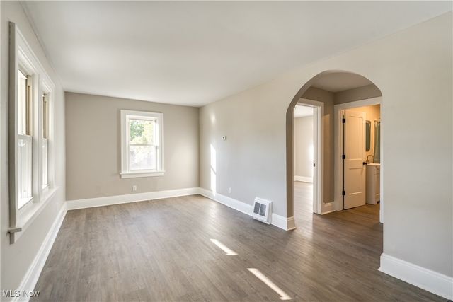 404 Newell Avenue, Akron, OH 44305