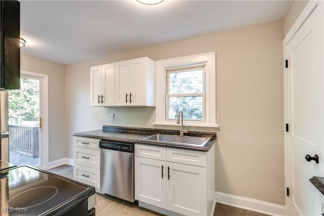 404 Newell Avenue, Akron, OH 44305