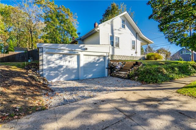 404 Newell Avenue, Akron, OH 44305