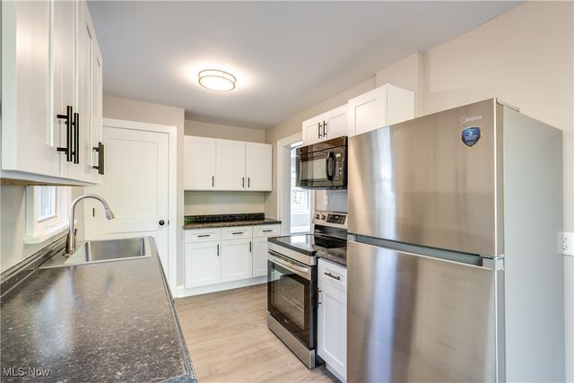 404 Newell Avenue, Akron, OH 44305