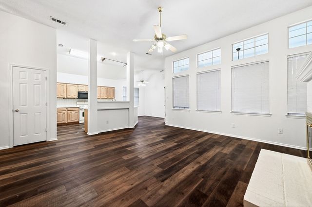 809 Yosemite Trail, Mesquite, TX 75149