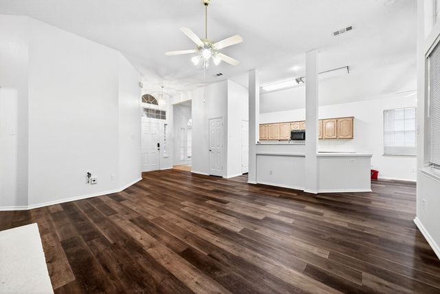 809 Yosemite Trail, Mesquite, TX 75149