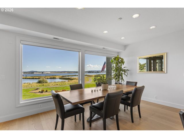 5511 Se SCENIC Ln 203, Vancouver, WA 98661