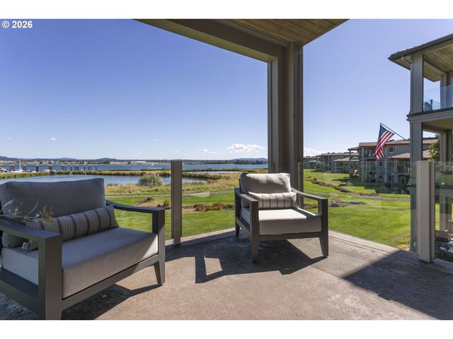 5511 Se SCENIC Ln 203, Vancouver, WA 98661