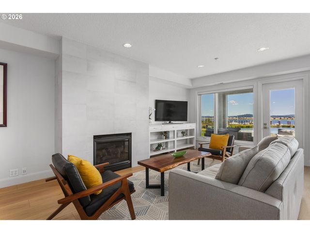 5511 Se SCENIC Ln 203, Vancouver, WA 98661