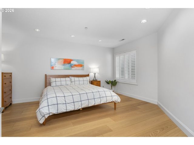 5511 Se SCENIC Ln 203, Vancouver, WA 98661