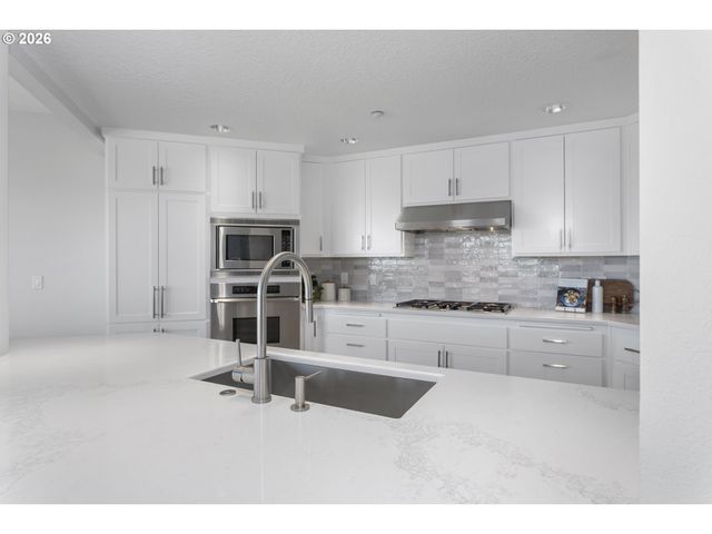 5511 Se SCENIC Ln 203, Vancouver, WA 98661