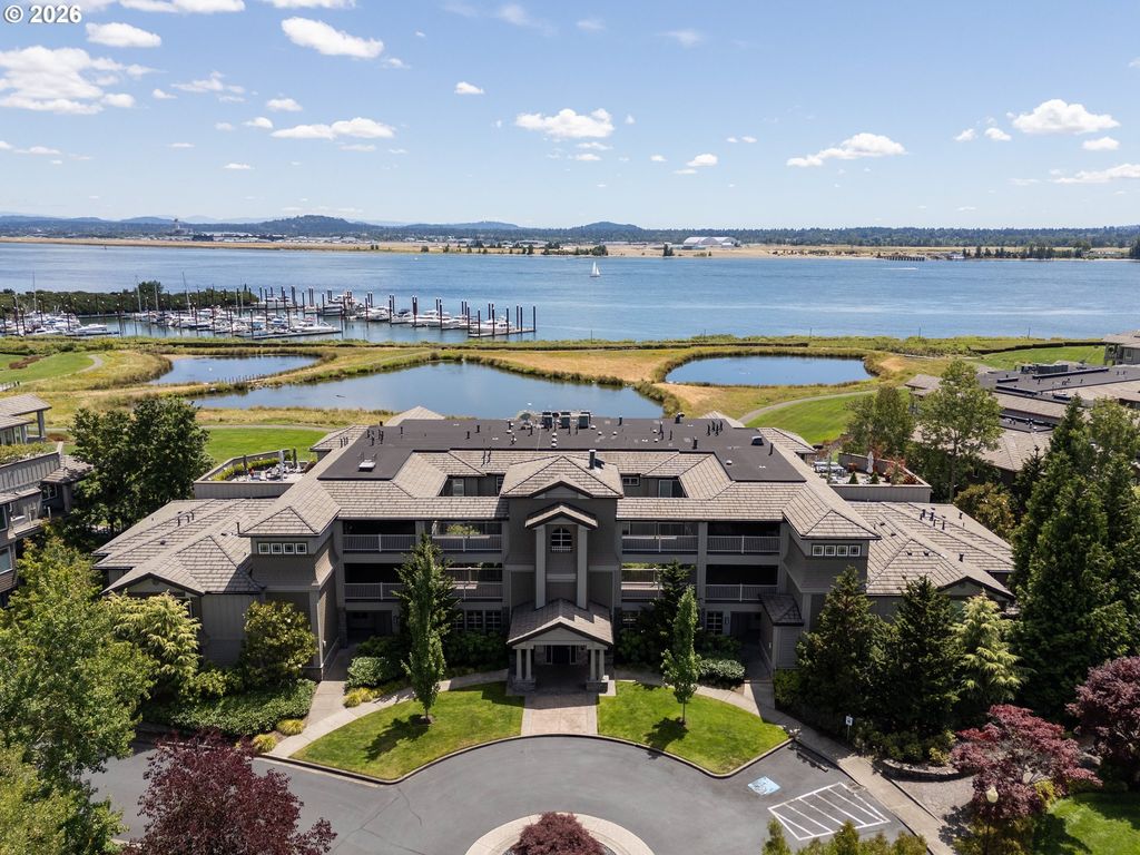 5511 Se SCENIC Ln 203, Vancouver, WA 98661