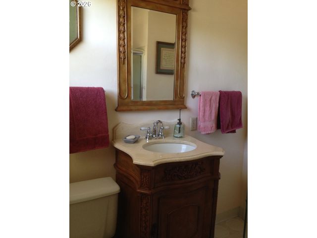 273 CREST Dr, Myrtle Creek, OR 97457