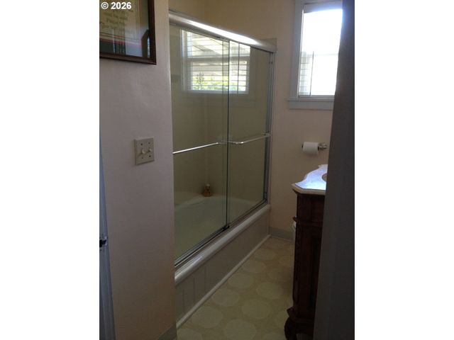 273 CREST Dr, Myrtle Creek, OR 97457