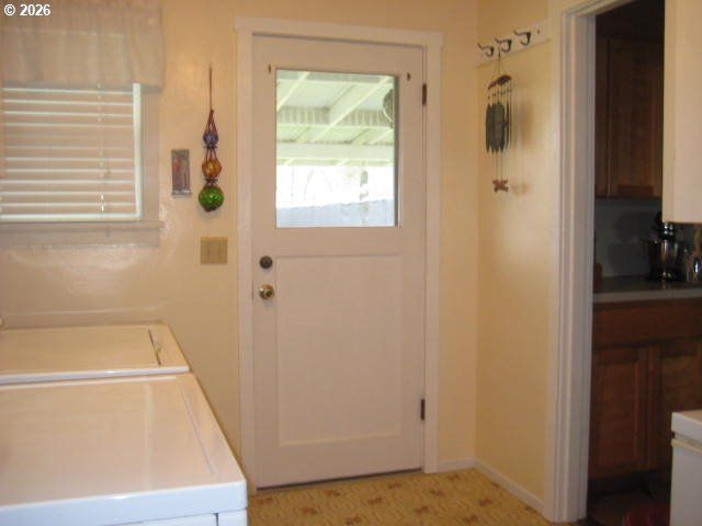 273 CREST Dr, Myrtle Creek, OR 97457