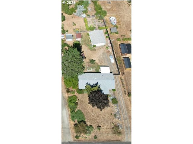 273 CREST Dr, Myrtle Creek, OR 97457