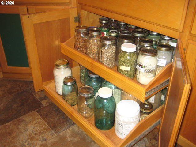 273 CREST Dr, Myrtle Creek, OR 97457