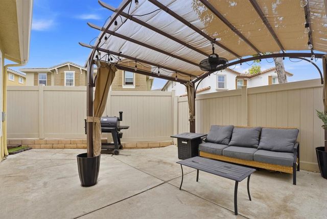 8629 Sage Shadow Drive, Lakeside, CA 92040